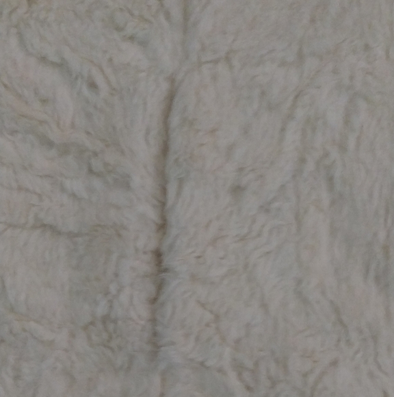 Beautiful faux fur Reversible vest - Picture 12 of 12